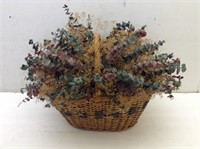 Vtg Wicker Basket w/ Dry Floral Arrangement