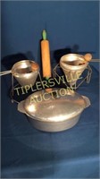2 juicer/strainers, green handle rolling pin,
