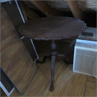 Antique Pie Crust Edge Parlor Table