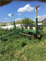 John Deere 7000 corn planter