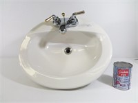 Lavabo avec robinets Marina Sink with faucet