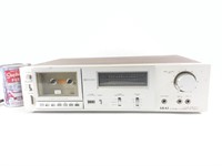 Radio cassette Akai CS-F11 fonctionnel