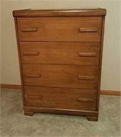 Oak 4 drawer chest of drawers