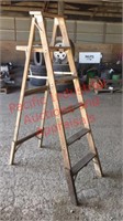 6 ft. wooden ladder