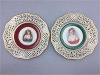 A lot of 2 hand painted plates