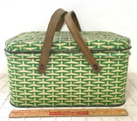 VINTAGE TIN PICNIC BASKET WITH WOODEN HANDLES