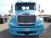 2007  Light Blue Freightliner Columbia Truck