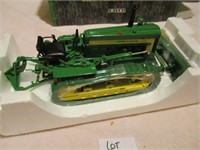 JOHN DEERE 420 CRAWLER WITH BLADE NIB