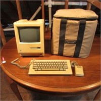 MacIntosh 512K Portable Computer
