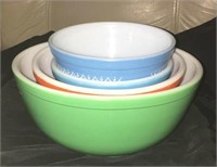 Vintage Pyrex Bowls