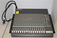 MACKIE CR1604-VLZ 16 Channel Mixer