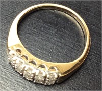 14kt Gold Ring W 10 Small Diamonds 1.3dwt