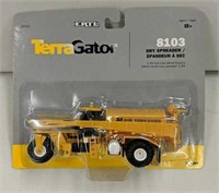 Terra Gator 8103 Dry Spreader 1/64