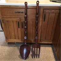 Large Vintage Wood Fork & Spoon Décor