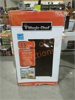 Magic Chef Mini-Refrigerator