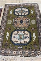Hand Woven Rug Made in Iran 100% Wool