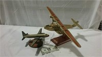 2 model airplanes