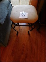 16x16x18 metal stool with cushioned top