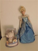 Cinderella doll - Frozen Design A Vinyl Elsa in