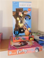 Furby game - Target Feeding Hungry Bear - Rainbow