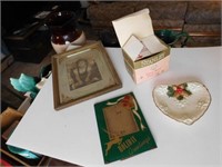 Deco picture frames - Silent Maid Dispenser by