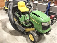 John Deere L130 Automatic Lawn Tractor Mower