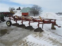 IH 710 4-18" Spring Auto Reset Plow