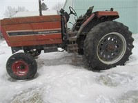 IH 3088 Tractor