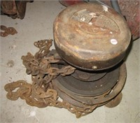 Yale Spur Gear 1 ton chain fall.