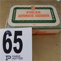 SINGER AUTOMATIC ZIGZAGGER IN ORIGINAL BOX WITH