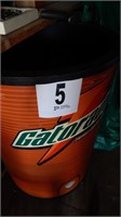 LARGE GATORADE DRINK COOLER FOR SPORTING EVENTS,