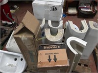 Pallet of Bathroom Fittings