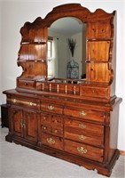Thomasville Large Pine Dresser With Hutch Top