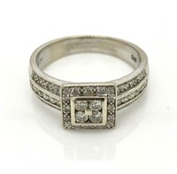 9ct White Gold Diamond ring