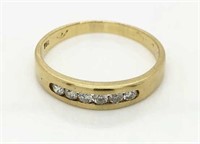 18ct Yellow Gold Diamond ring