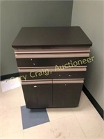 Base cabinet with 2 drawers and 2 doors