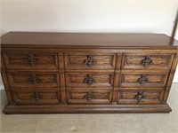 Lot of one vintage wooden dresser by heritage