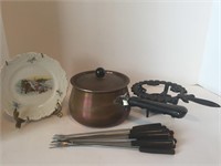 Lot of fondue pot and more