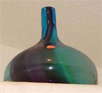 6 ART GLASS VASES/CHARGER PLATES