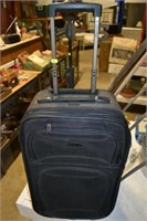 Luggage /w telscoping handle & wheels