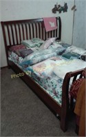 Sleigh Bed Q - no mattress