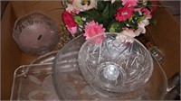 BOX OF SALAD BOWL SET, SERVING TRAYS AND GLASSES