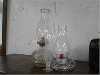 2 oil lamps and etched bud vase