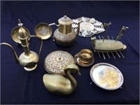 TRAY LOT OF MISC. BRASS ITEMS