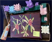 PAINTED WOODEN BOX, WOODEN FLOWERS TRAY LOT