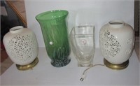 (2) Glass vases and (2) Lamps. Tallest measures
