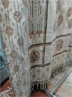 Large 8x10 tassle fringe area rug