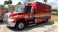 2004 International 4400 Taylor Made Medical Trans