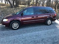 2002 Chrysler Town & Country Limited Minivan