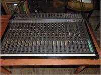SRC-421-16 track Board Mixing Console